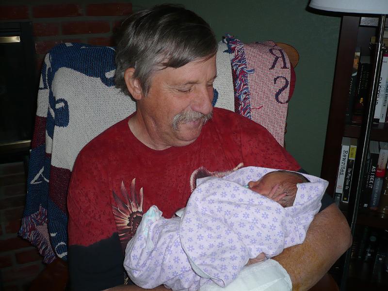 Hailee3rd24 006.jpg - Grandpa Mike